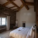 Chateau Du Pont D'oye Bed & Breakfast