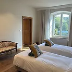 Bed & Breakfast Chateau Du Pont D'oye 3*