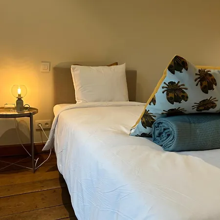 Chateau Du Pont D'oye Bed & Breakfast