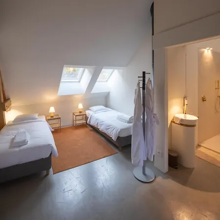 Chateau Du Pont D'oye Bed & Breakfast