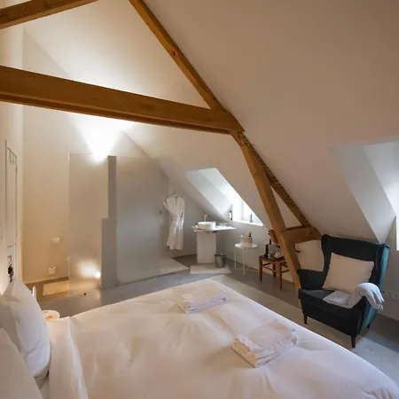 Chateau Du Pont D'oye