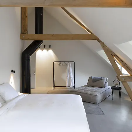 Chateau Du Pont D'oye Bed and Breakfast