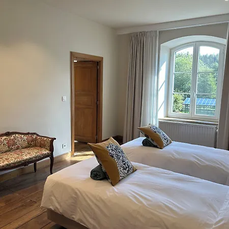 Bed & Breakfast Chateau Du Pont D'oye 3*