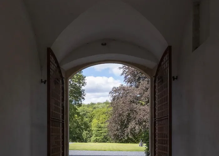 Château Du Pont D'oye