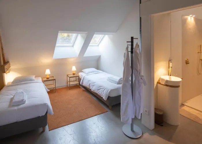 Chateau Du Pont D'oye Bed & Breakfast