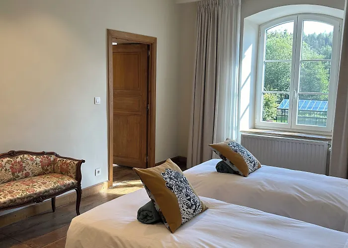 Couette-café Château Du Pont D'oye 3*